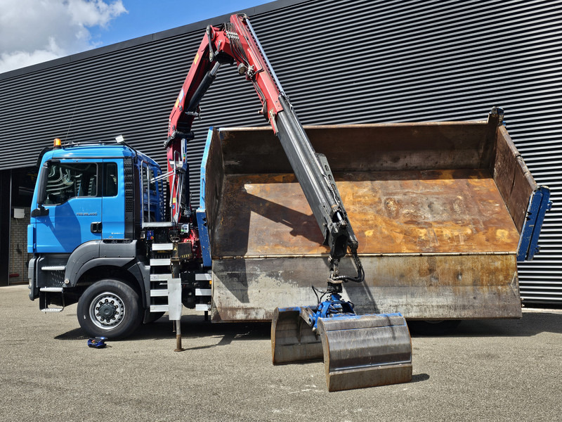 MAN TGS 28.400 6X4-4 BL / CRANE + 2 SIDE TIPPER - Camion benne, Camion grue: photos 4 MAN TGS 28.400 6X4-4 BL / CRANE + 2 SIDE TIPPER - Camion benne, Camion grue: photos 4