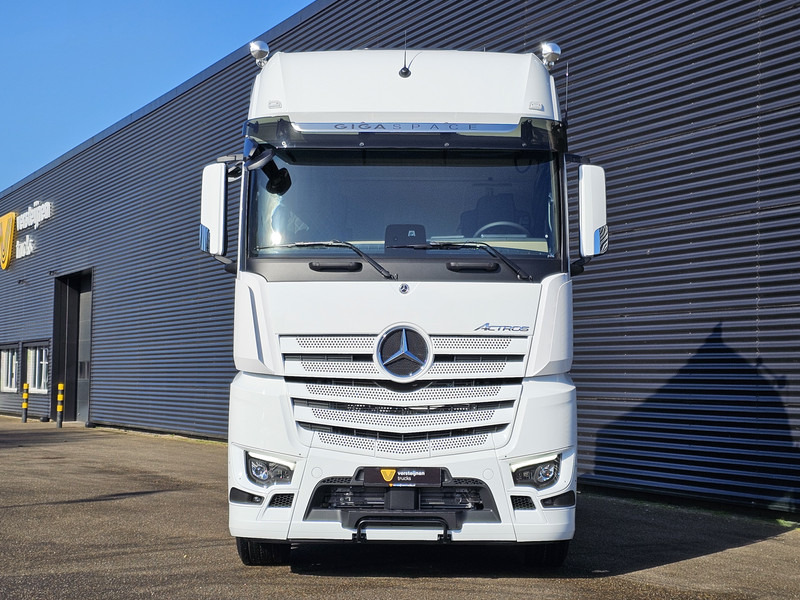Mercedes-Benz ACTROS 3363 / 6x4 / !!NEW!! / RETARDER / PTO - Tracteur routier: photos 5 Mercedes-Benz ACTROS 3363 / 6x4 / !!NEW!! / RETARDER / PTO - Tracteur routier: photos 5