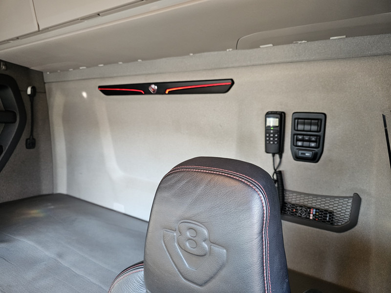 Tracteur routier Scania S730 V8 6x4 / HYDRAULIC / FULL AIR / RETARDER: photos 11 Tracteur routier Scania S730 V8 6x4 / HYDRAULIC / FULL AIR / RETARDER: photos 11