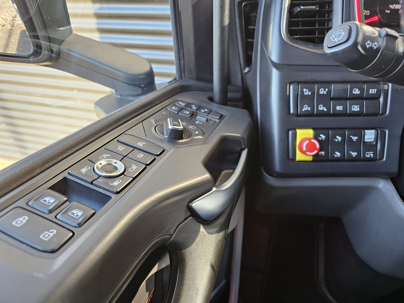 Tracteur routier Scania S730 V8 6x4 / HYDRAULIC / FULL AIR / RETARDER: photos 19 Tracteur routier Scania S730 V8 6x4 / HYDRAULIC / FULL AIR / RETARDER: photos 19