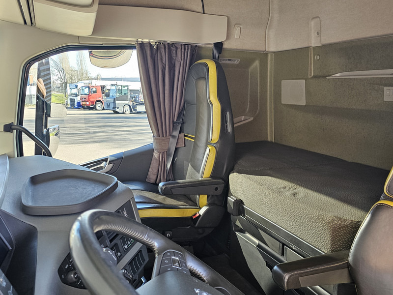 Tracteur routier Volvo FH16.650 / RETARDER / FULL AIR / NL-TRUCK: photos 12