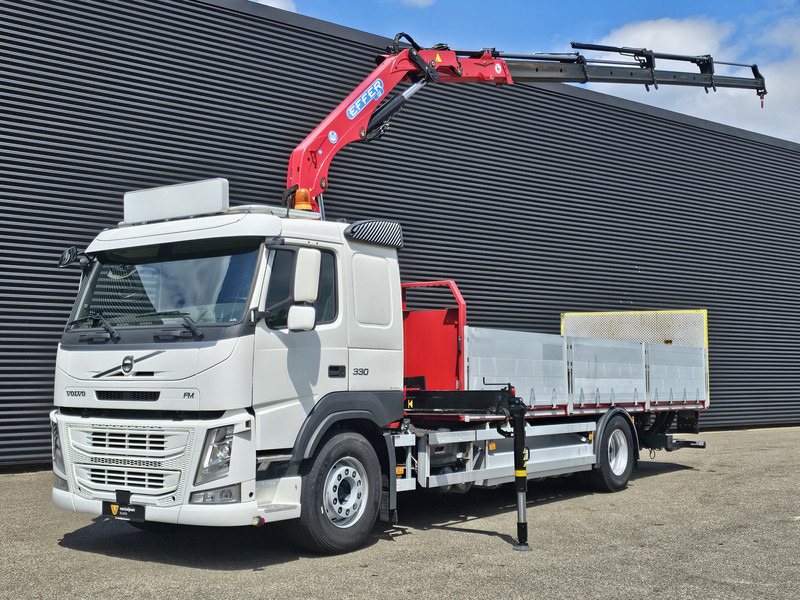 Volvo FM 330 4x2 / EFFER 12.5 t/m CRANE / KRAN - Camion grue: photos 1 Volvo FM 330 4x2 / EFFER 12.5 t/m CRANE / KRAN - Camion grue: photos 1