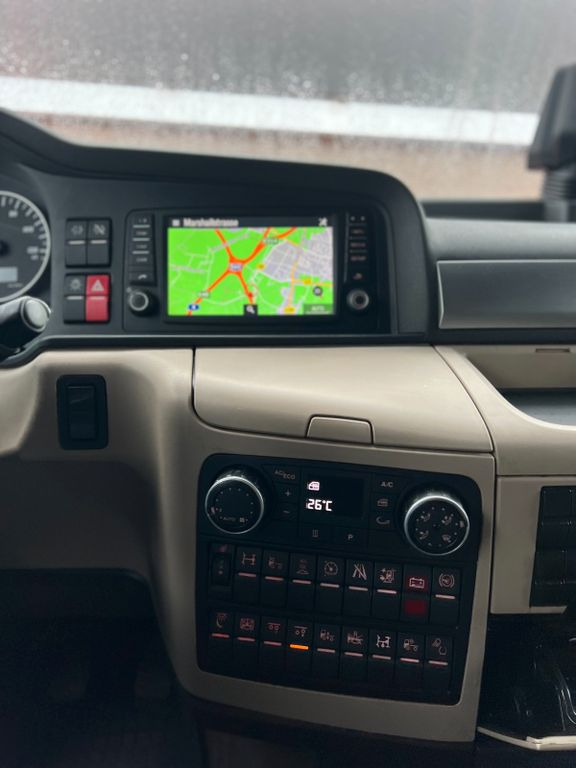 MAN 26.460 6X2 Retarder Klima Navigation guter Zust. MAN 26.460 6X2 Retarder Klima Navigation guter Zust. - Camion ampliroll: photos 4 MAN 26.460 6X2 Retarder Klima Navigation guter Zust. MAN 26.460 6X2 Retarder Klima Navigation guter Zust. - Camion ampliroll: photos 4