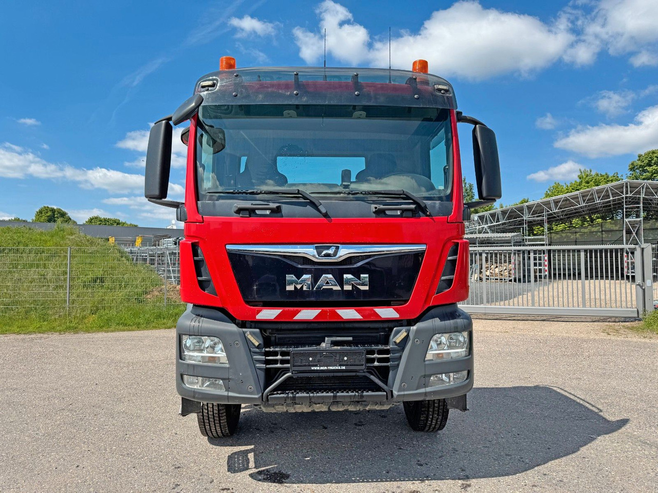 Camion benne MAN 35.470 8X4 Kipperfahrgestell Reifen 12 X NEU Top: photos 10