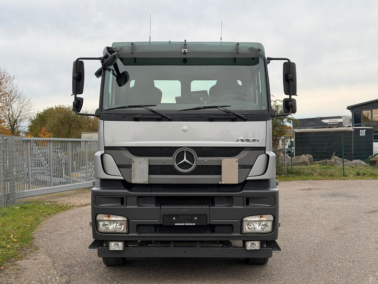 Mercedes-Benz 2540 L 6x2 Palfinger T20 mit hydr. Containerverr - Camion ampliroll: photos 5 Mercedes-Benz 2540 L 6x2 Palfinger T20 mit hydr. Containerverr - Camion ampliroll: photos 5