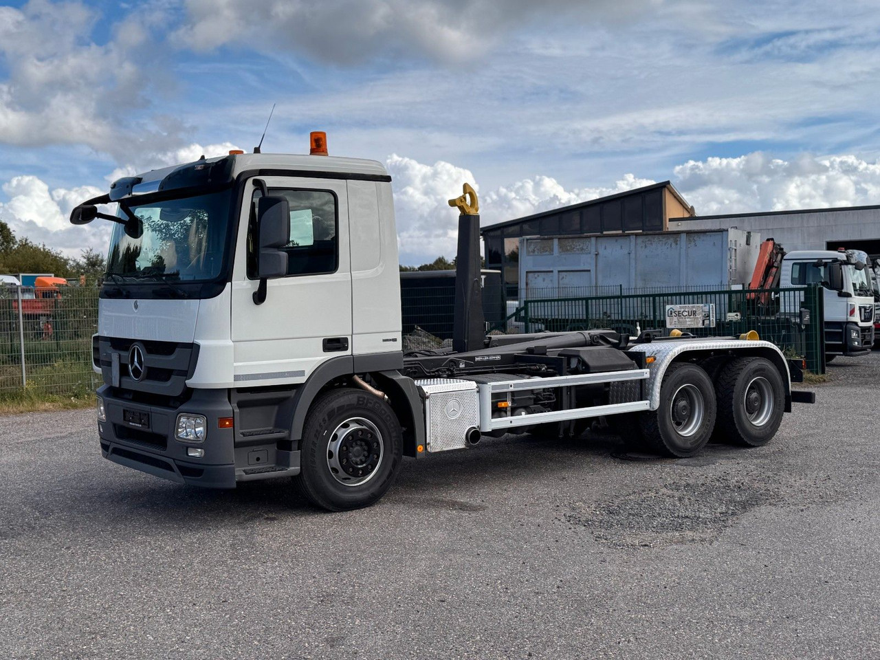 Crédit-bail de Mercedes-Benz 2641 6X4 Retarder Meiller mit Funk Top Zust Mercedes-Benz 2641 6X4 Retarder Meiller mit Funk Top Zust: photos 13 Crédit-bail de Mercedes-Benz 2641 6X4 Retarder Meiller mit Funk Top Zust Mercedes-Benz 2641 6X4 Retarder Meiller mit Funk Top Zust: photos 13