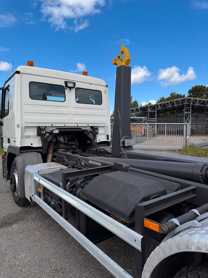 Crédit-bail de Mercedes-Benz 2641 6X4 Retarder Meiller mit Funk Top Zust Mercedes-Benz 2641 6X4 Retarder Meiller mit Funk Top Zust: photos 18 Crédit-bail de Mercedes-Benz 2641 6X4 Retarder Meiller mit Funk Top Zust Mercedes-Benz 2641 6X4 Retarder Meiller mit Funk Top Zust: photos 18