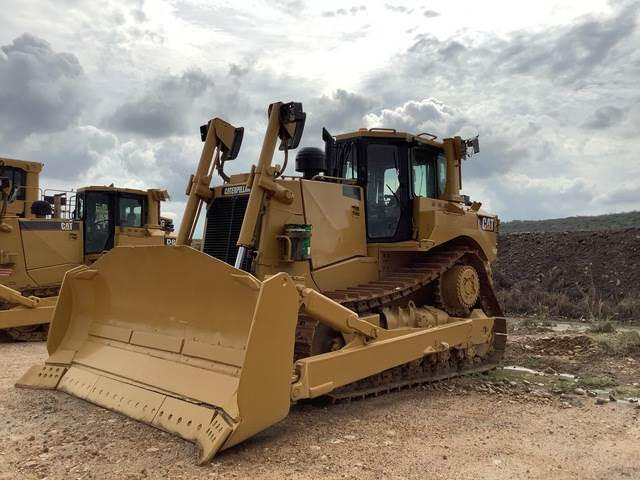 CAT D8T - Bulldozer: photos 1 CAT D8T - Bulldozer: photos 1