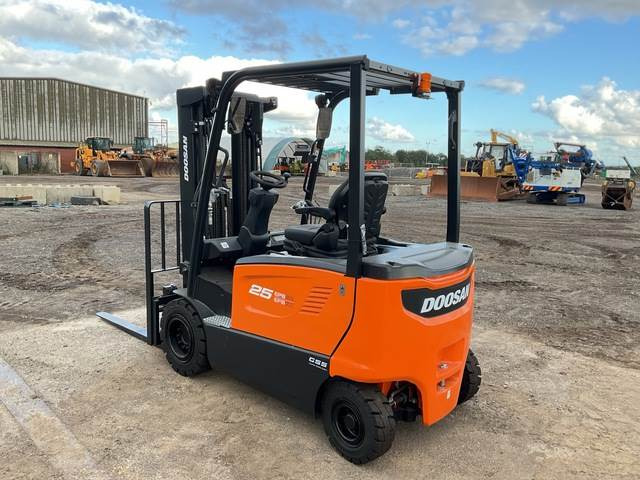 Doosan B25X-7 PLUS - Autre matériel: photos 2 Doosan B25X-7 PLUS - Autre matériel: photos 2