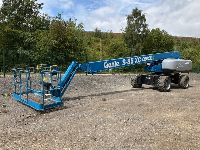Genie S85 XC - Nacelle télescopique: photos 1 Genie S85 XC - Nacelle télescopique: photos 1