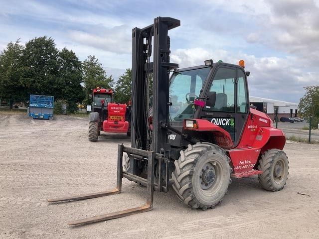 Manitou M30-4 - Chariot tout terrain: photos 1 Manitou M30-4 - Chariot tout terrain: photos 1
