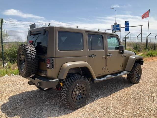 Jeep Wrangler JK Command - Voiture: photos 3 Jeep Wrangler JK Command - Voiture: photos 3