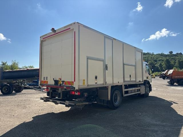 Renault C380 - Véhicule de voirie/ Spécial: photos 4 Renault C380 - Véhicule de voirie/ Spécial: photos 4