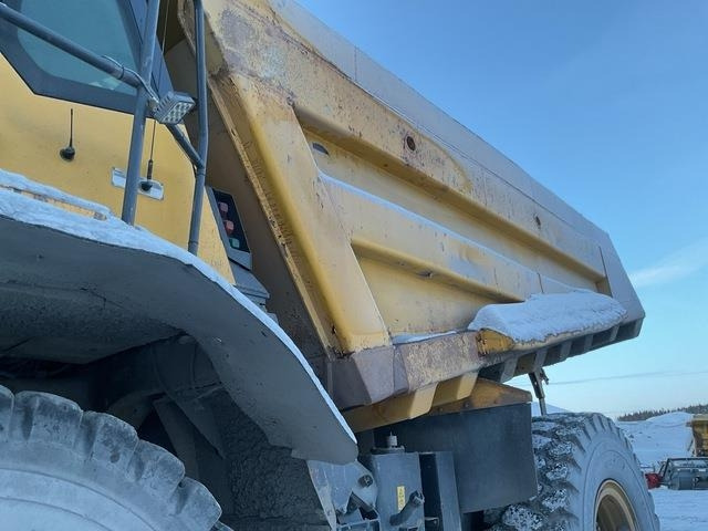 Tombereau rigide Komatsu HD605-7EO: photos 11 Tombereau rigide Komatsu HD605-7EO: photos 11