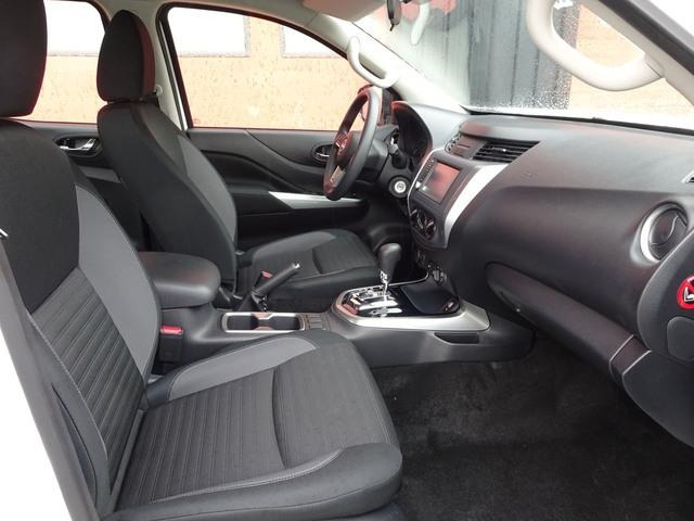 Véhicule utilitaire Nissan Navara: photos 13