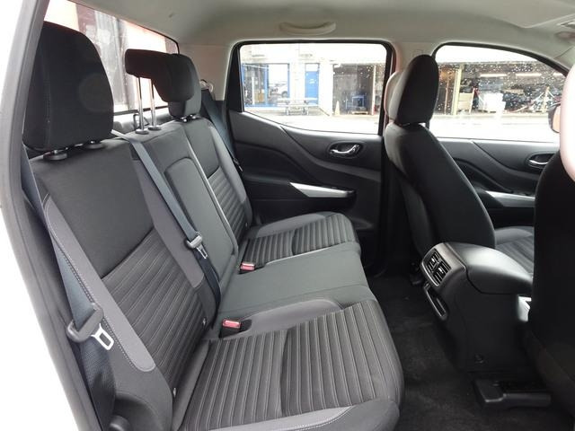 Véhicule utilitaire Nissan Navara: photos 14