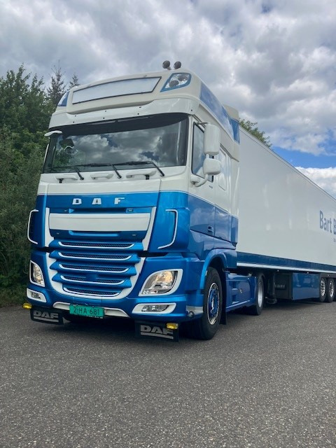 DAF XF 440 Super Spacecab + Lamberet koeloplegger - Camion frigorifique: photos 1 DAF XF 440 Super Spacecab + Lamberet koeloplegger - Camion frigorifique: photos 1