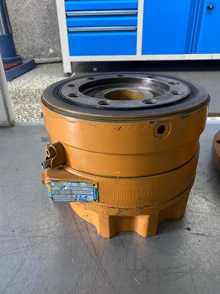 POCLAIN MS18-2-621-A1B-1720-EJ00 - Moteur hydraulique pour Engins de chantier: photos 4 POCLAIN MS18-2-621-A1B-1720-EJ00 - Moteur hydraulique pour Engins de chantier: photos 4