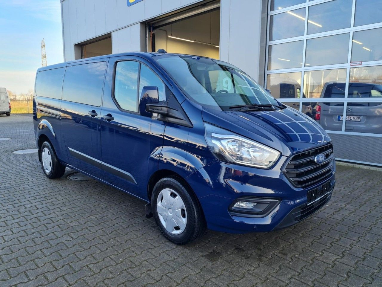 Ford Custom Kombi 320 L2 Trend 9 Sitze KLIMA PDC TEMP - Transport de personnes: photos 3 Ford Custom Kombi 320 L2 Trend 9 Sitze KLIMA PDC TEMP - Transport de personnes: photos 3