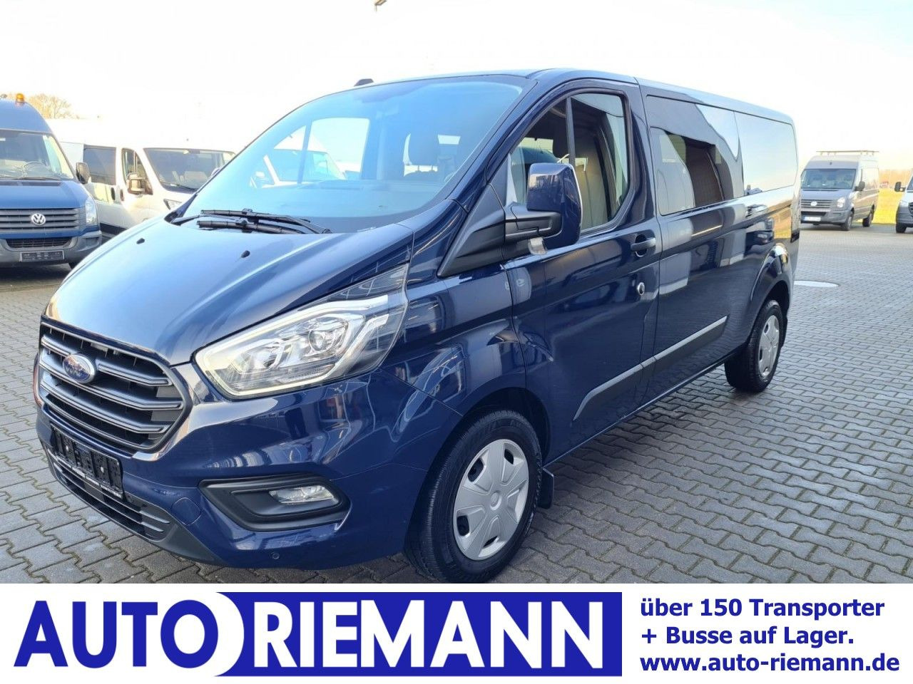 Ford Custom Kombi 320 L2 Trend 9 Sitze KLIMA PDC TEMP - Transport de personnes: photos 1 Ford Custom Kombi 320 L2 Trend 9 Sitze KLIMA PDC TEMP - Transport de personnes: photos 1
