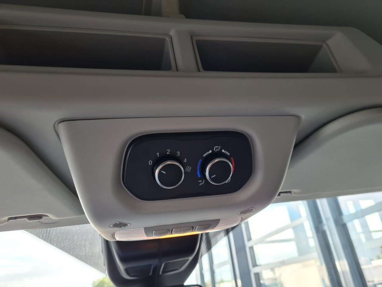 Minibus, Transport de personnes Ford Transit 350 Kombi TDCi L3 AG Trend 9 Sitze AHK KAMERA: photos 20 Minibus, Transport de personnes Ford Transit 350 Kombi TDCi L3 AG Trend 9 Sitze AHK KAMERA: photos 20