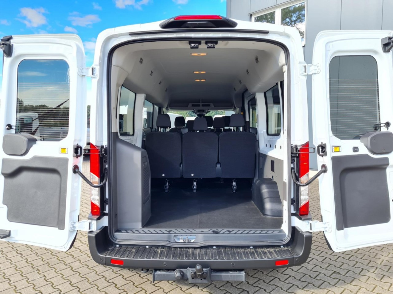 Ford Transit 350 Kombi TDCi L3 Trend 9 Sitzer AUTOMATIK - Minibus, Transport de personnes: photos 5 Ford Transit 350 Kombi TDCi L3 Trend 9 Sitzer AUTOMATIK - Minibus, Transport de personnes: photos 5