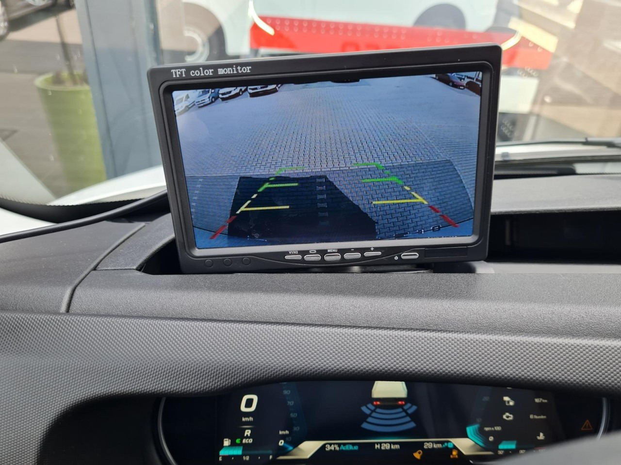 Fourgon grand volume Iveco DAILY 35S18 Koffer Automatik ALU KAMERA NAVI TEMPOMAT: photos 11 Fourgon grand volume Iveco DAILY 35S18 Koffer Automatik ALU KAMERA NAVI TEMPOMAT: photos 11