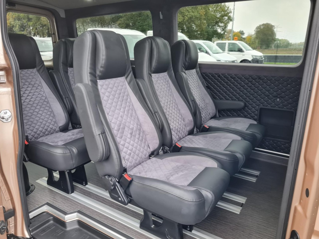 Man TGE 3.180 TDi Kombi 9 Sitze ALU KAMERA LED LEDER Sonderumbau - Utilitaire double cabine: photos 4 Man TGE 3.180 TDi Kombi 9 Sitze ALU KAMERA LED LEDER Sonderumbau - Utilitaire double cabine: photos 4