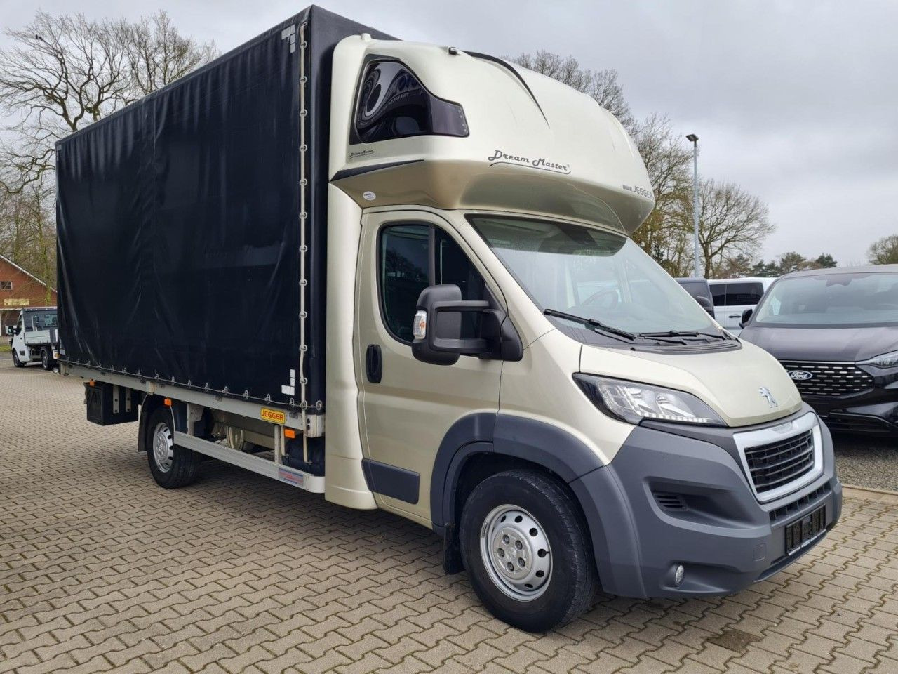 Peugeot Boxer Pritsche L4 Schiebe Plane Schlafkab Luftfe - Utilitaire rideaux coulissants (PLSC): photos 3 Peugeot Boxer Pritsche L4 Schiebe Plane Schlafkab Luftfe - Utilitaire rideaux coulissants (PLSC): photos 3