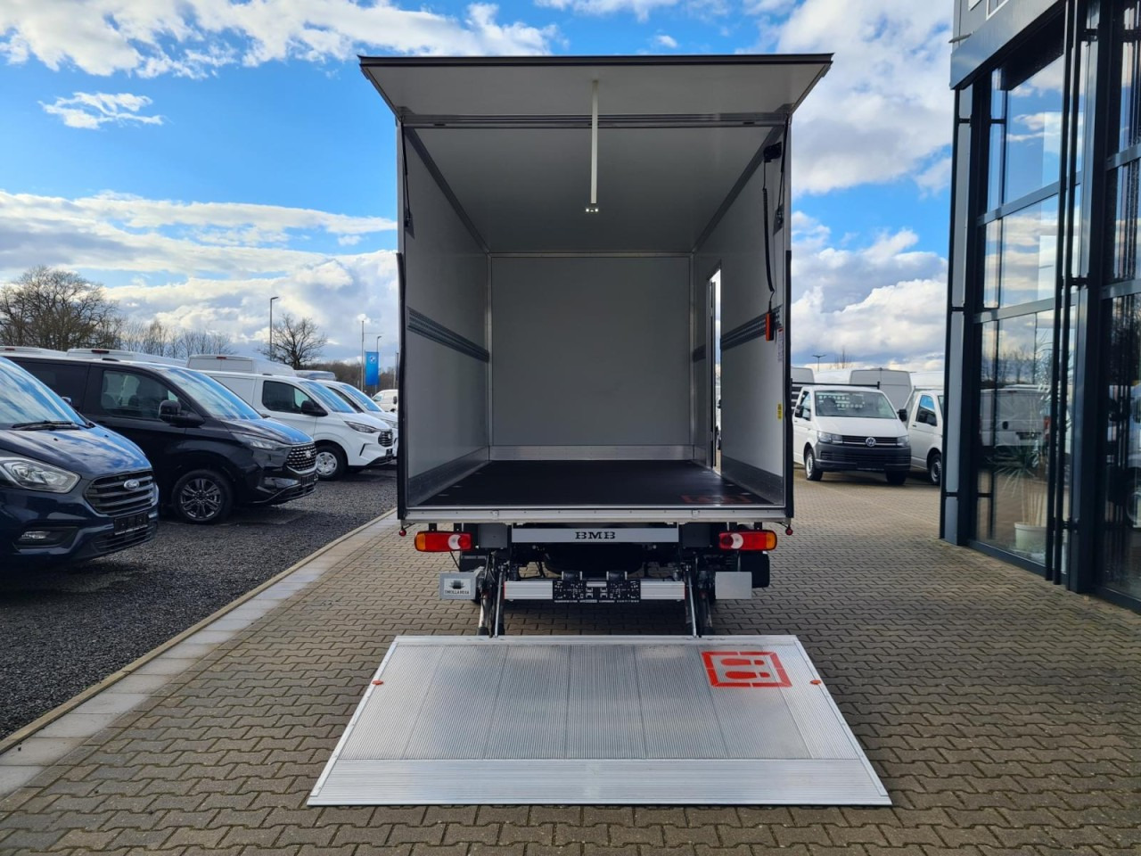 Renault Master 35 New Möbel Koffer LBW KAMERA LUFTFEDERUNG - Fourgon grand volume: photos 5 Renault Master 35 New Möbel Koffer LBW KAMERA LUFTFEDERUNG - Fourgon grand volume: photos 5