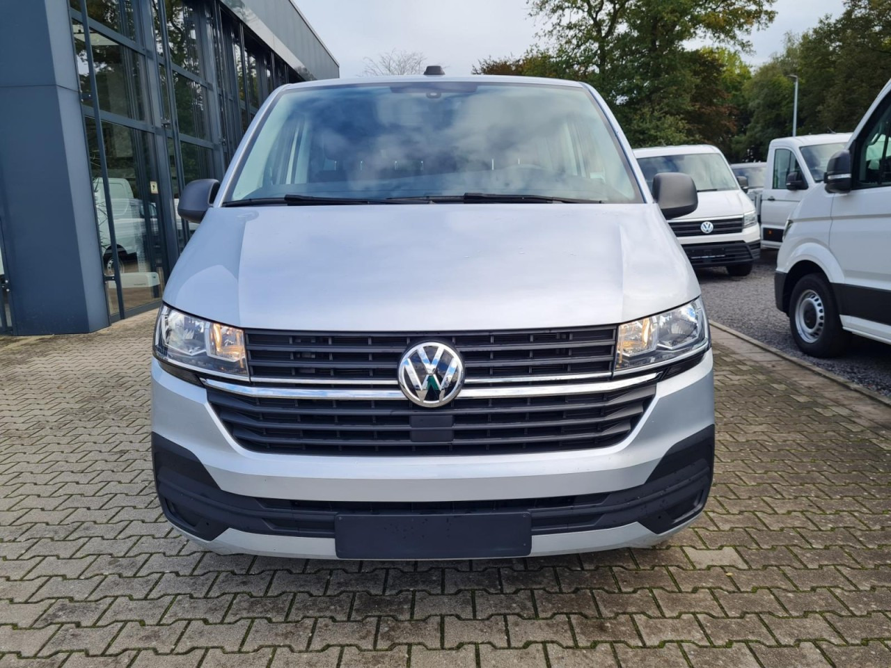 VW Volkswagen T6.1 Caravelle TDI lang 9 Sitzer 2 Schiebetüren Trendl. - Minibus, Transport de personnes: photos 2 VW Volkswagen T6.1 Caravelle TDI lang 9 Sitzer 2 Schiebetüren Trendl. - Minibus, Transport de personnes: photos 2