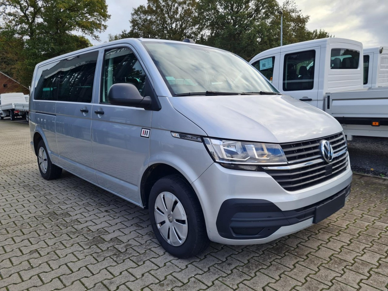 VW Volkswagen T6.1 Caravelle TDI lang 9 Sitzer 2 Schiebetüren Trendl. - Minibus, Transport de personnes: photos 3 VW Volkswagen T6.1 Caravelle TDI lang 9 Sitzer 2 Schiebetüren Trendl. - Minibus, Transport de personnes: photos 3