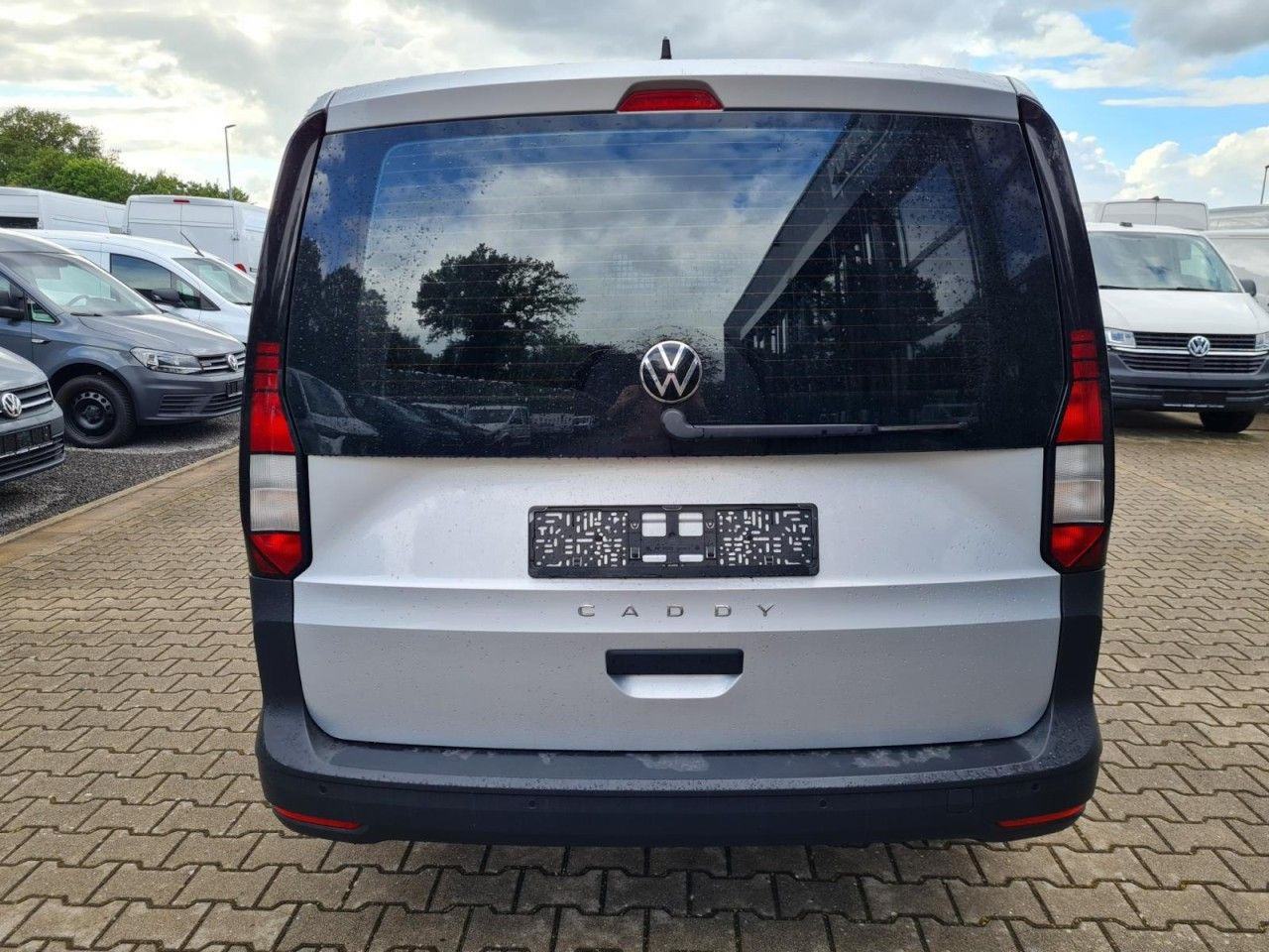 Volkswagen Caddy Cargo Maxi 2.0 TDI NAVI PDC KLIMA Alufelge - Fourgonnette: photos 5 Volkswagen Caddy Cargo Maxi 2.0 TDI NAVI PDC KLIMA Alufelge - Fourgonnette: photos 5