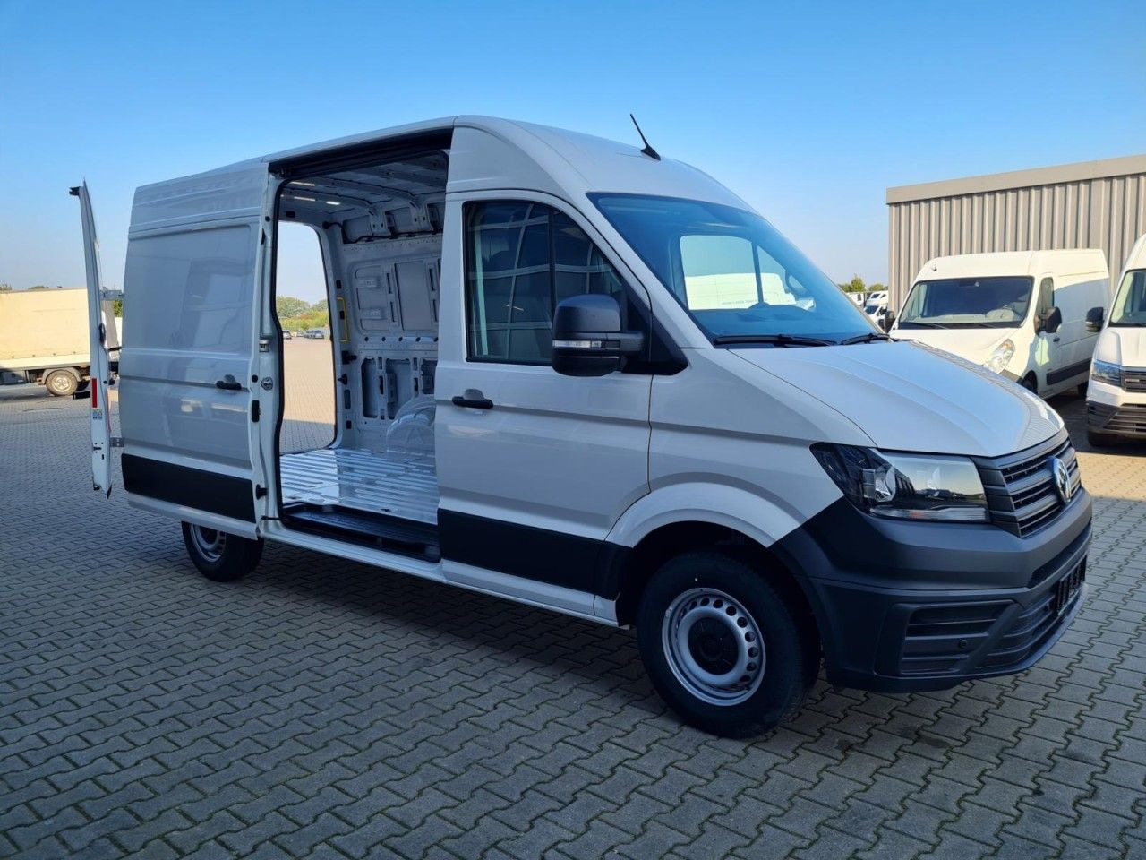 Volkswagen Crafter 35 Kasten MR L3H3 AG KLIMA KAMERA NAVI_A - Fourgon utilitaire: photos 3 Volkswagen Crafter 35 Kasten MR L3H3 AG KLIMA KAMERA NAVI_A - Fourgon utilitaire: photos 3