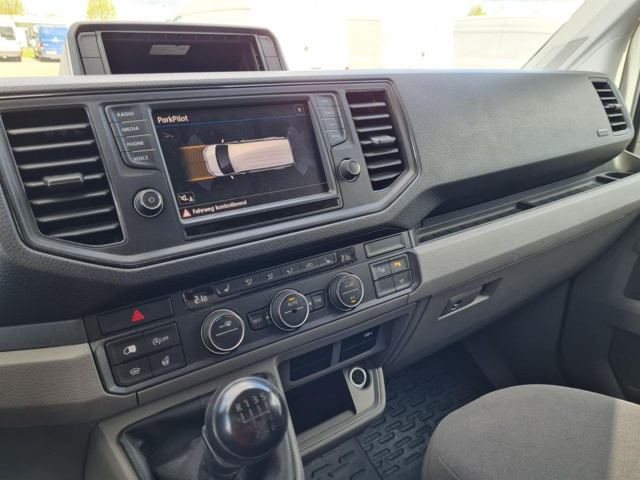 Fourgon utilitaire Volkswagen Crafter 35 Kasten TDI MR hoch NAVI KLIMA TEMPOMA: photos 11