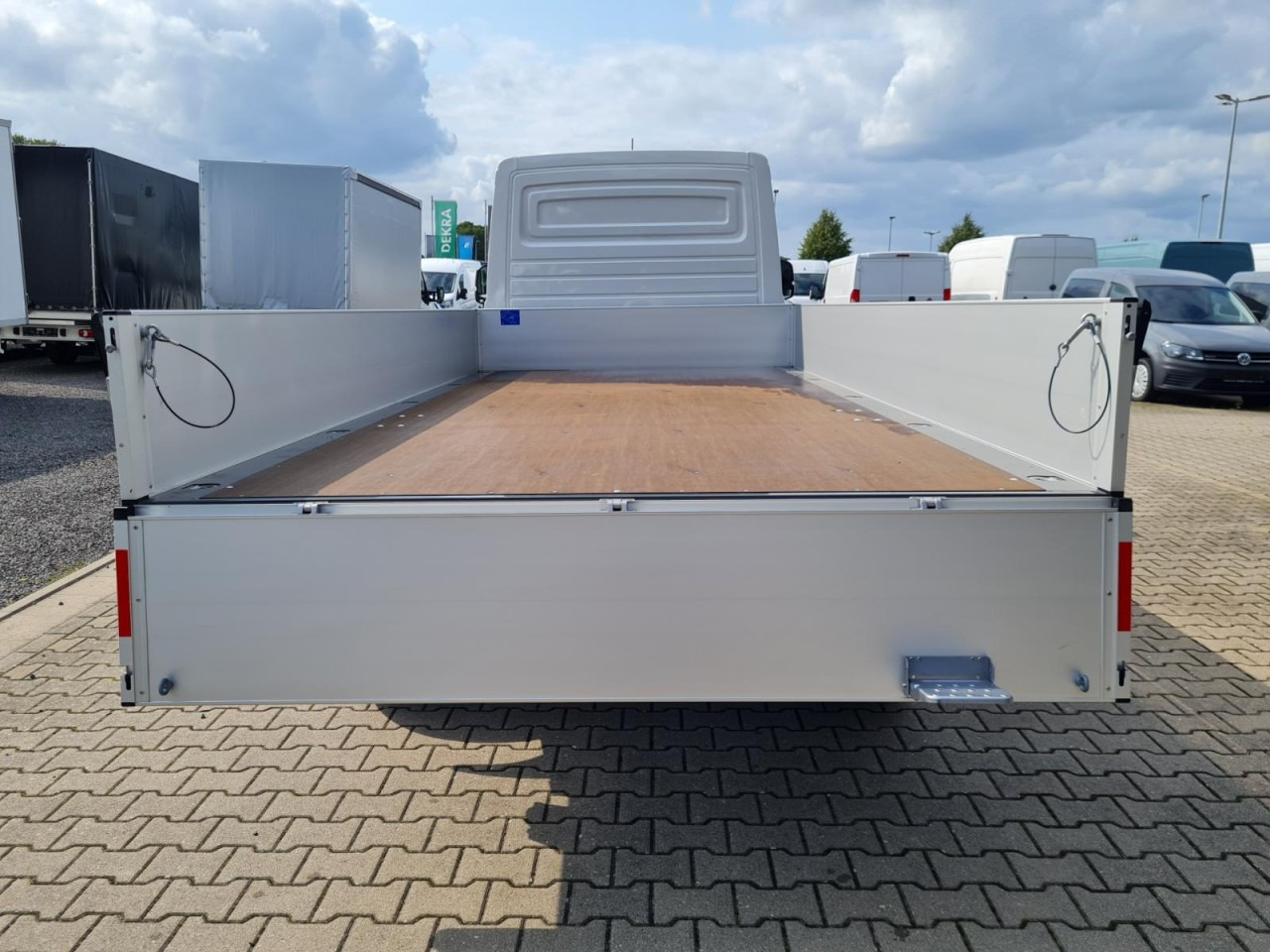 Volkswagen Crafter 35 Pritsche L4 lang KLIMA NAVI/APP TEMPOMAT - Utilitaire plateau: photos 5 Volkswagen Crafter 35 Pritsche L4 lang KLIMA NAVI/APP TEMPOMAT - Utilitaire plateau: photos 5