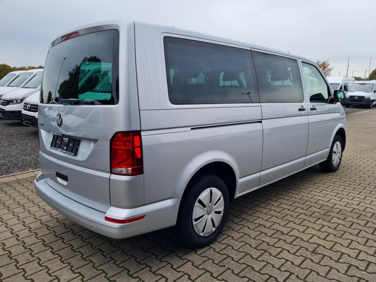 Volkswagen T6.1 Caravelle TDI lang 9 Sitzer 2 Schiebetüren Trendl. - Minibus, Transport de personnes: photos 5 Volkswagen T6.1 Caravelle TDI lang 9 Sitzer 2 Schiebetüren Trendl. - Minibus, Transport de personnes: photos 5