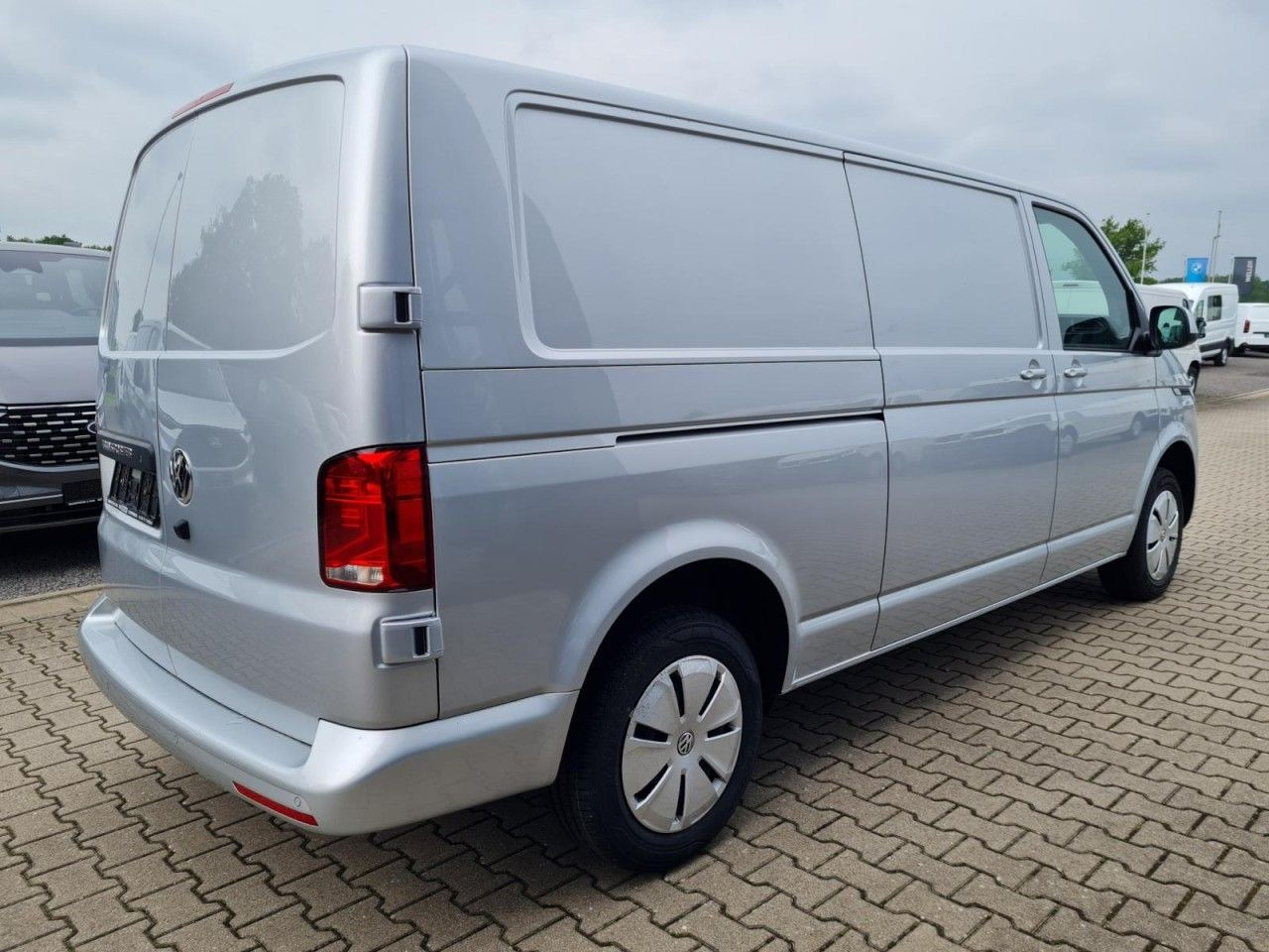 Volkswagen T6.1 Kasten TDI lang DSG LED KAMERA TEMPOMAT - Fourgonnette: photos 4 Volkswagen T6.1 Kasten TDI lang DSG LED KAMERA TEMPOMAT - Fourgonnette: photos 4