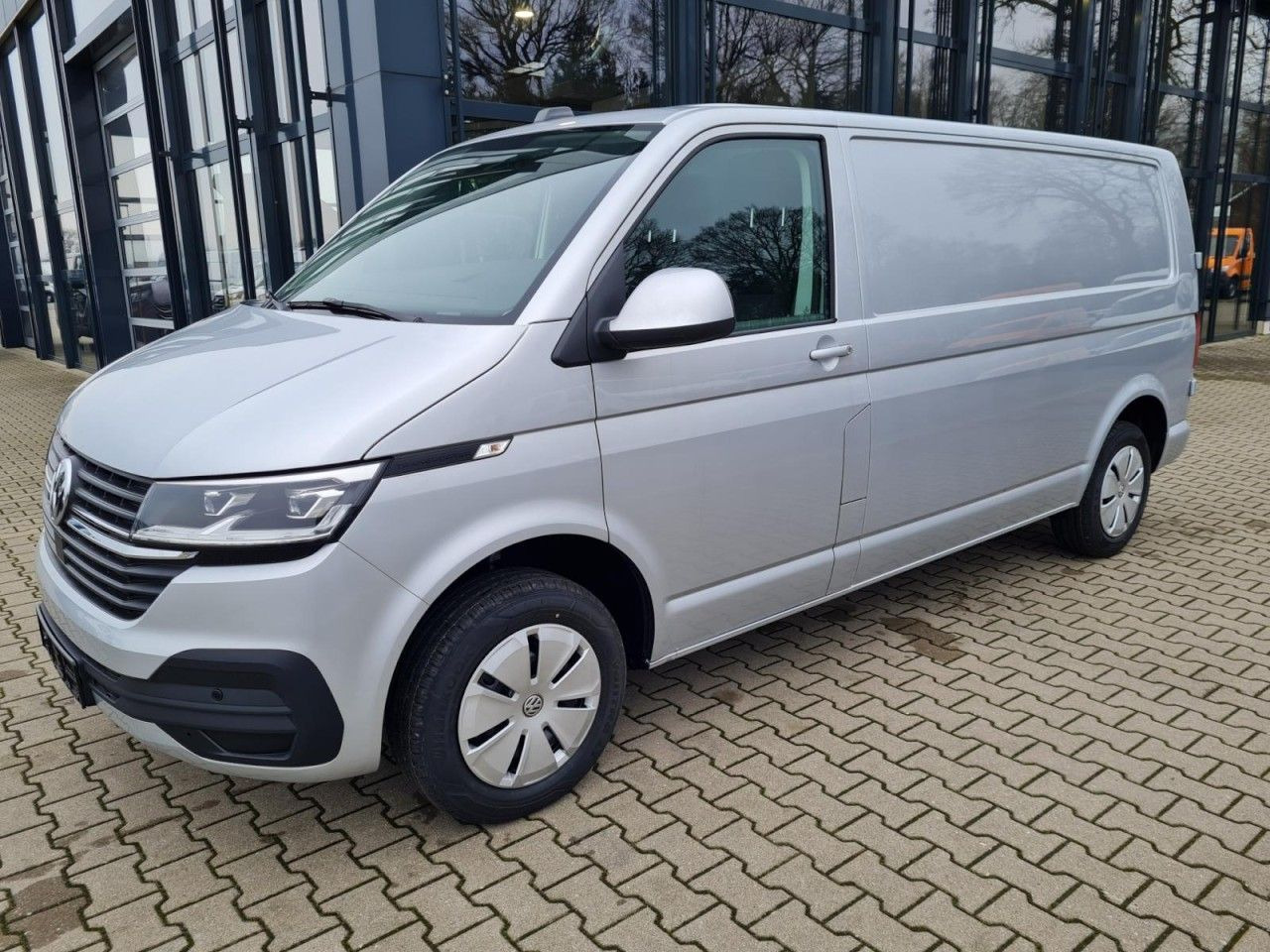 Volkswagen T6.1 Kasten TDI lang DSG LED KAMERA TEMPOMAT - Fourgonnette: photos 3 Volkswagen T6.1 Kasten TDI lang DSG LED KAMERA TEMPOMAT - Fourgonnette: photos 3