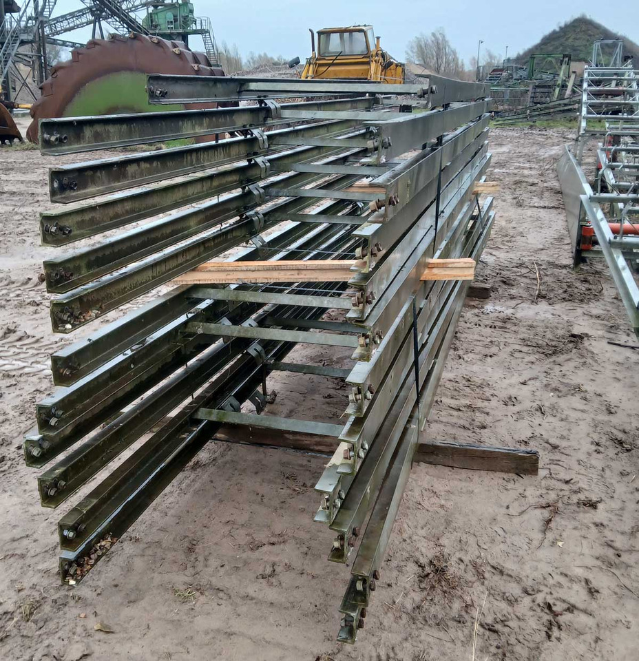 180 m Landbänder / Country conveyor belts - Bande transporteuse: photos 2 180 m Landbänder / Country conveyor belts - Bande transporteuse: photos 2