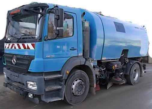 DB road sweeper with Schörling body 1629 K 4×2 / DB Kehrmaschine mit Schörling Aufbau 1629 K 4×2 - Balayeuse de voirie: photos 1 DB road sweeper with Schörling body 1629 K 4×2 / DB Kehrmaschine mit Schörling Aufbau 1629 K 4×2 - Balayeuse de voirie: photos 1