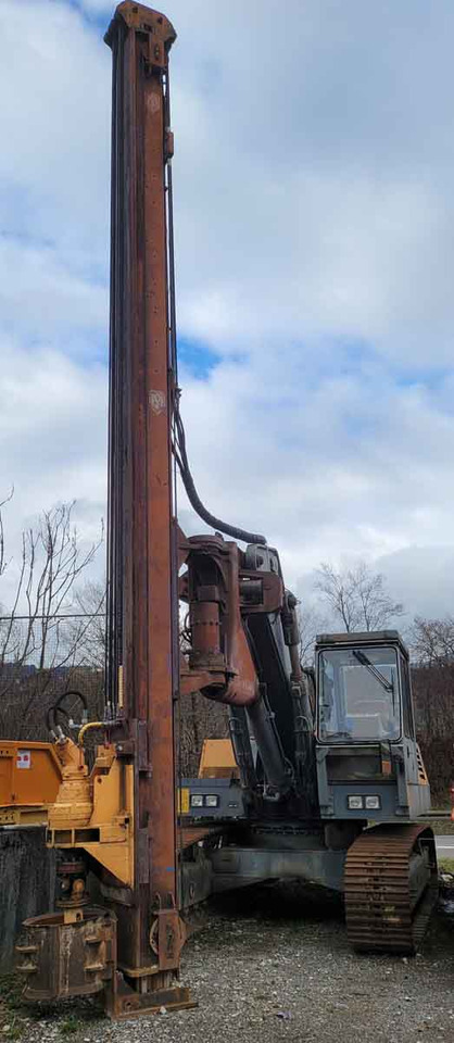 O&K RH12 – Drilling Rig / Bohrgerät - Foreuse: photos 1 O&K RH12 – Drilling Rig / Bohrgerät - Foreuse: photos 1