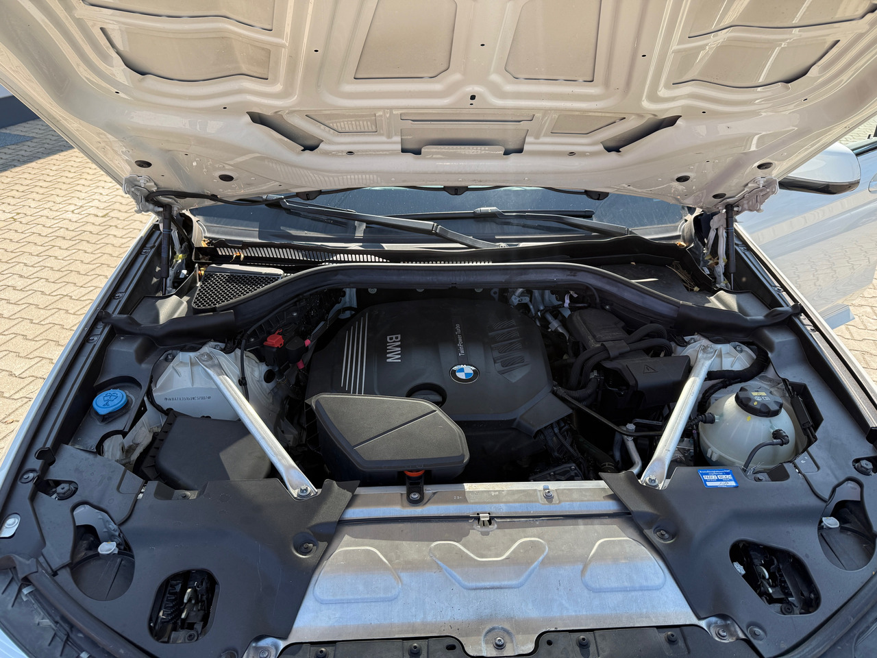 BMW X3 Xdrive 20d M-Sport VOLL! ACC, Head-Up, Panorama... - SUV: photos 4 BMW X3 Xdrive 20d M-Sport VOLL! ACC, Head-Up, Panorama... - SUV: photos 4