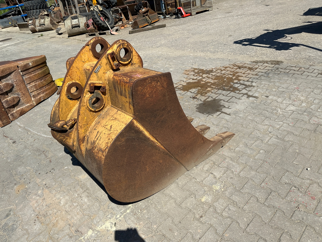 Tieflöffel 125 cm Caterpillar - Godet pour pelle pour Engins de chantier: photos 4 Tieflöffel 125 cm Caterpillar - Godet pour pelle pour Engins de chantier: photos 4