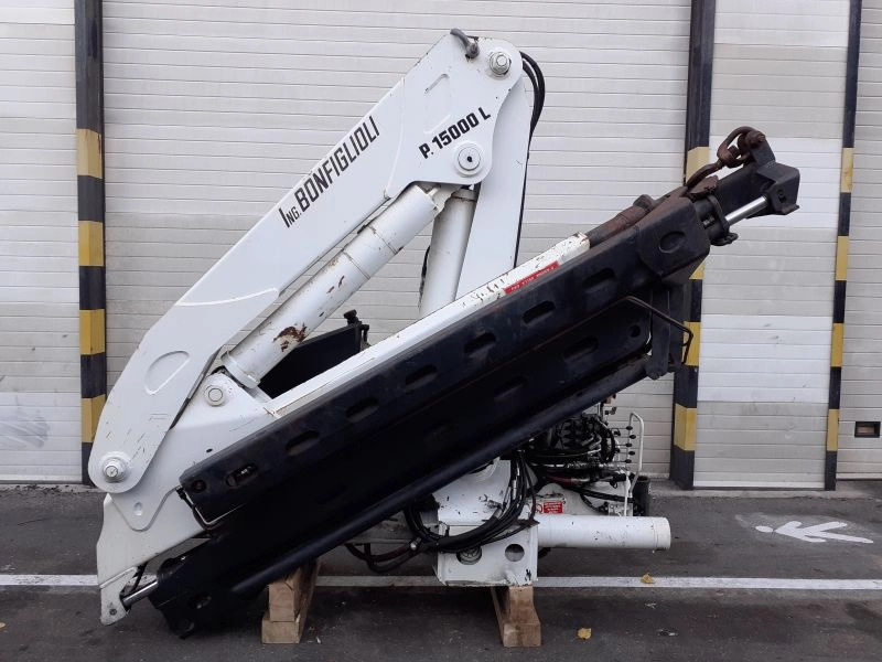 Grúa Bonfiglioli P.15000L - Grue auxiliaire pour Camion: photos 2 Grúa Bonfiglioli P.15000L - Grue auxiliaire pour Camion: photos 2