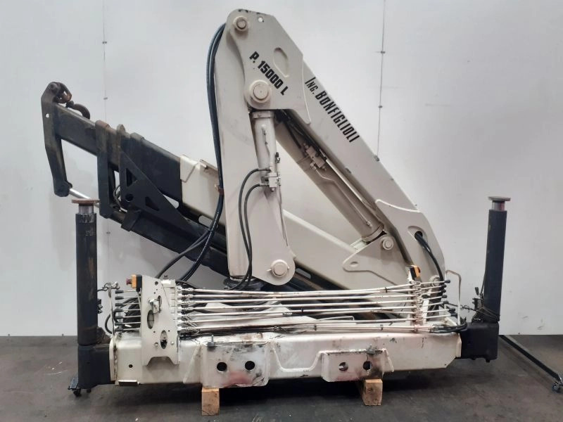 Grúa Bonfiglioli P15000L - Grue auxiliaire pour Camion: photos 1 Grúa Bonfiglioli P15000L - Grue auxiliaire pour Camion: photos 1