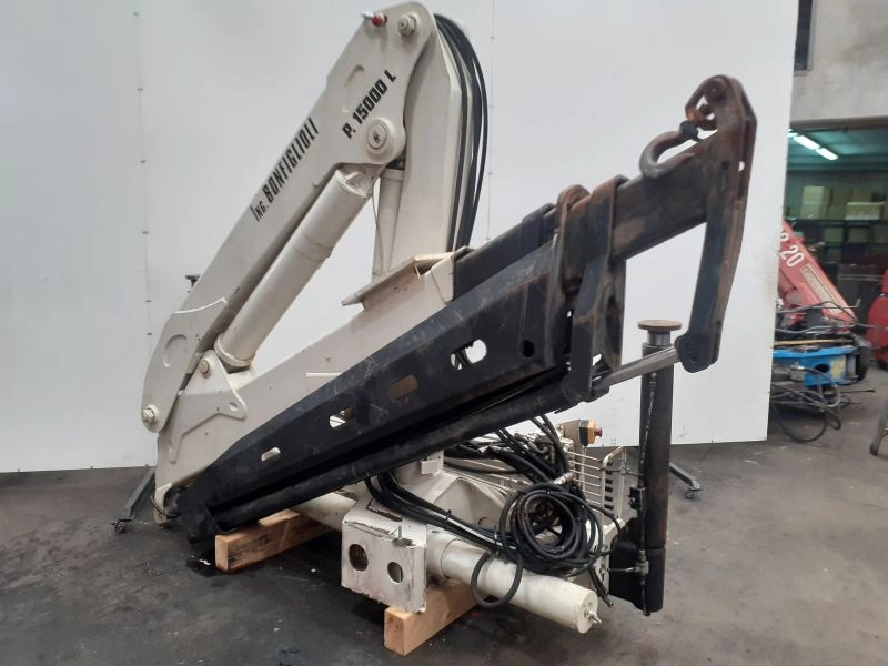 Grúa Bonfiglioli P15000L - Grue auxiliaire pour Camion: photos 3 Grúa Bonfiglioli P15000L - Grue auxiliaire pour Camion: photos 3