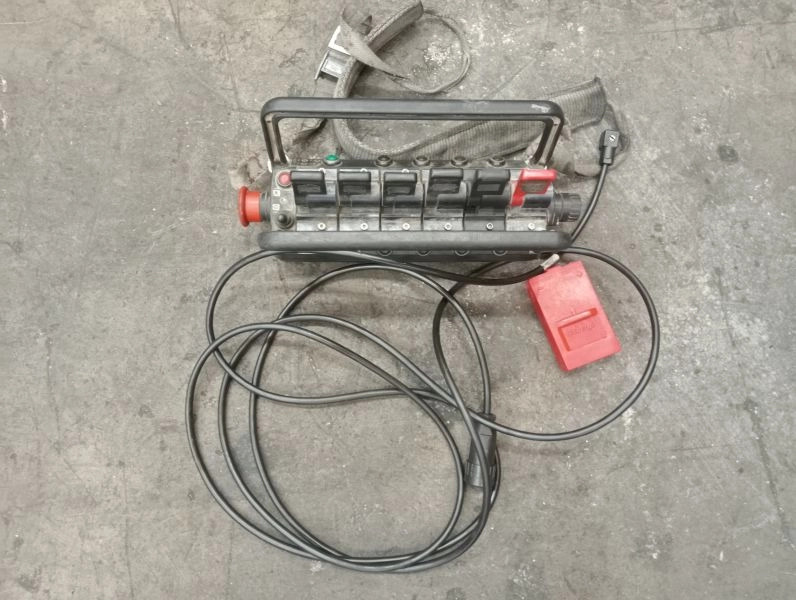 Grúa Hiab 322 E-5 Hipro - Grue auxiliaire pour Camion: photos 5 Grúa Hiab 322 E-5 Hipro - Grue auxiliaire pour Camion: photos 5