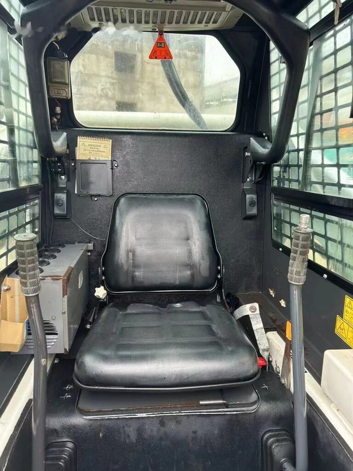 Bobcat S18 - Mini chargeuse: photos 2 Bobcat S18 - Mini chargeuse: photos 2