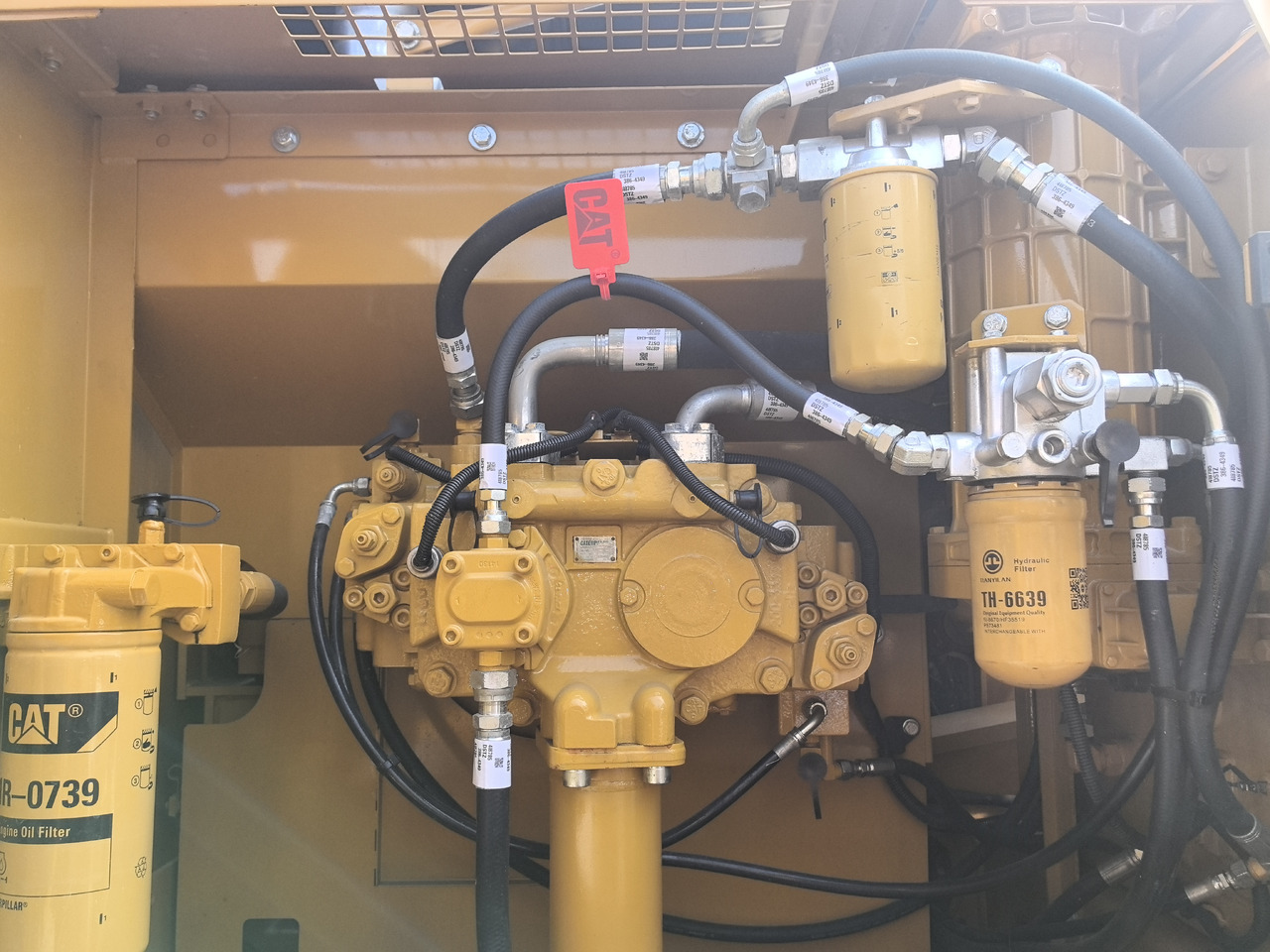 Pelle CATERPILLAR 325D: photos 12